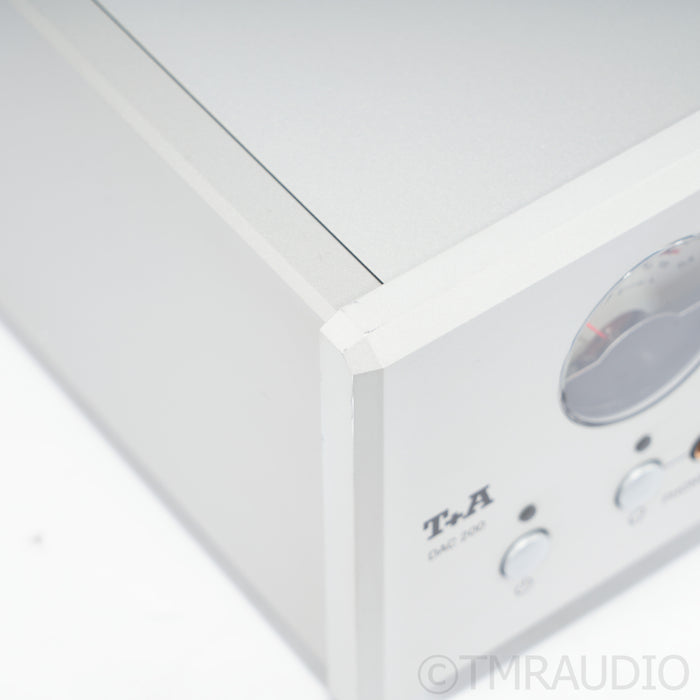 T+A DAC 200 DAC / Preamplifier; D/A Converter