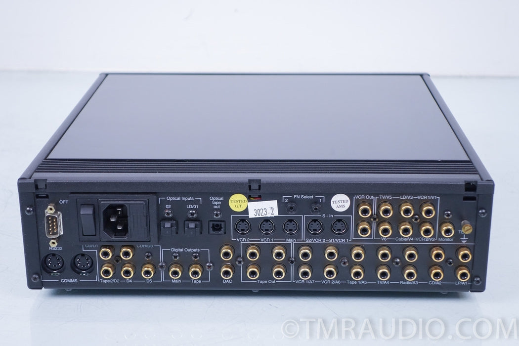 Meridian 562V Multimedia Controller / Preamplifier / Processor in Factory Box