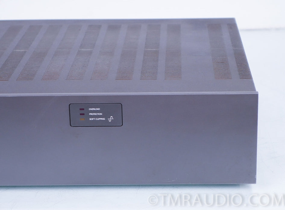 NAD 2200 Stereo Power Amplifier