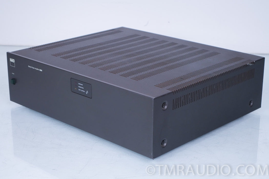 NAD 2200 Stereo Power Amplifier