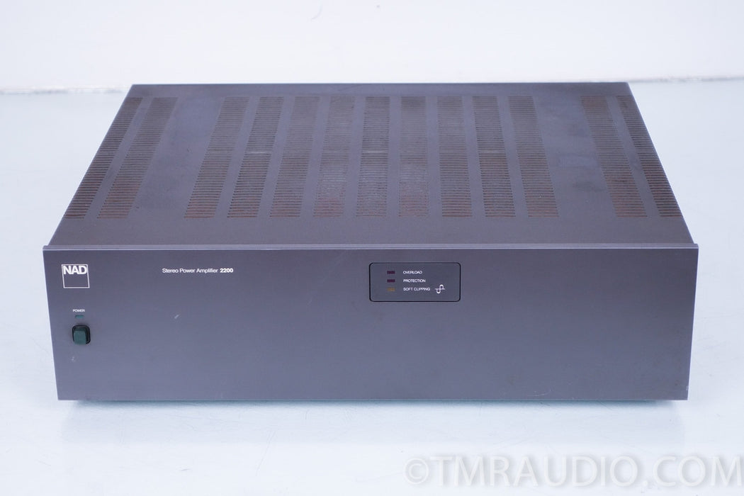 NAD 2200 Stereo Power Amplifier