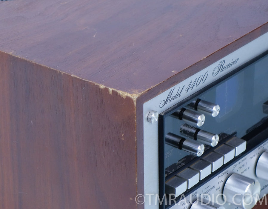 Marantz 4400 Vintage AM / FM Receiver in Wood Case AS-IS / No Sound