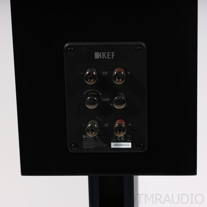 KEF R3 Meta Bookshelf Speakers w/ Indigo Blue Stands
