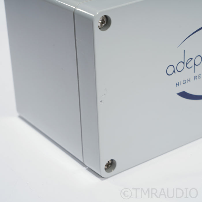 Audience Adept Response aR2p-T4 AC Power Line Conditioner (Open Box)