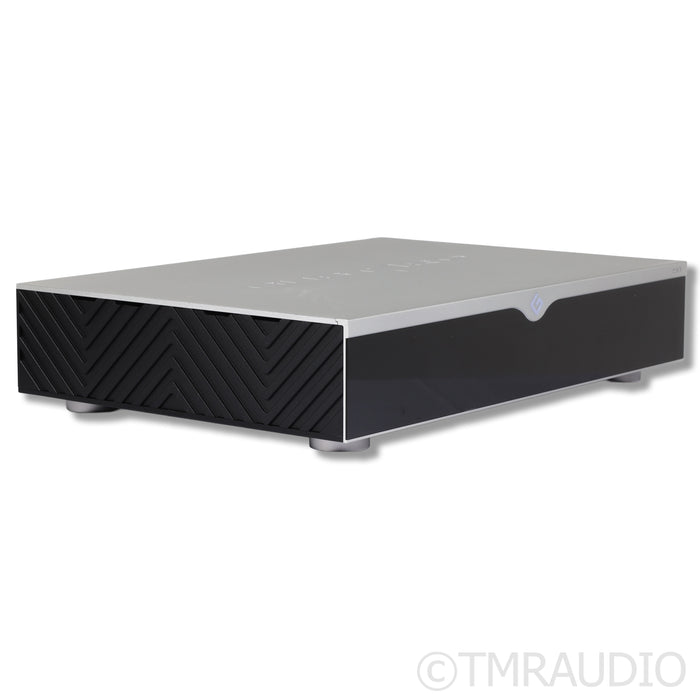 Gustard R30 Fully-Discrete R2R Network Streaming DAC