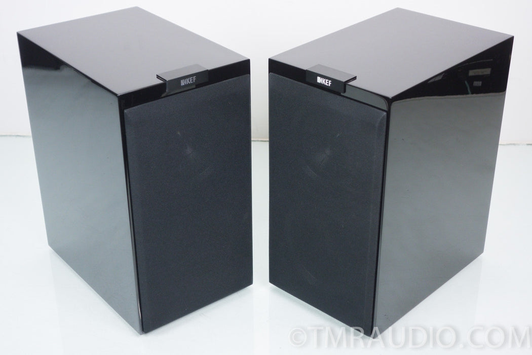 Kef R300 Bookshelf Speakers in Factory Box