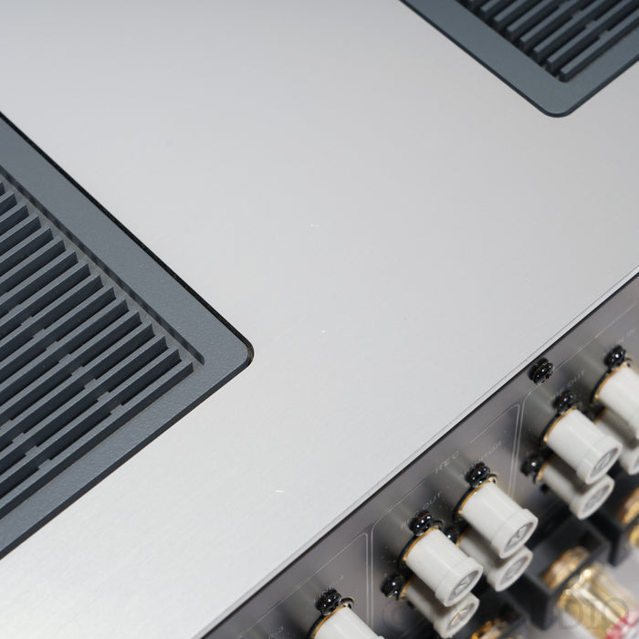 Luxman L-590AXII Class-A Integrated Amplifier w/ MM & MC Phono