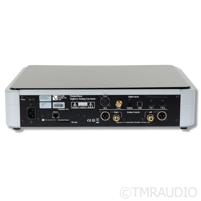 PS Audio PerfectWave DirectStream DAC MkI; Bridge II