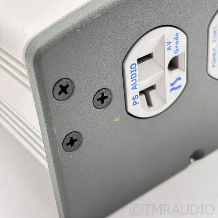 PS Audio Ultimate Outlet High-Current Version AC Power Line Conditioner