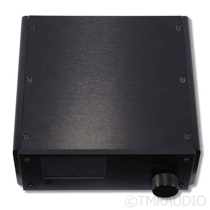 Benchmark Media LA-4 Preamplifier w/ Optional Remote