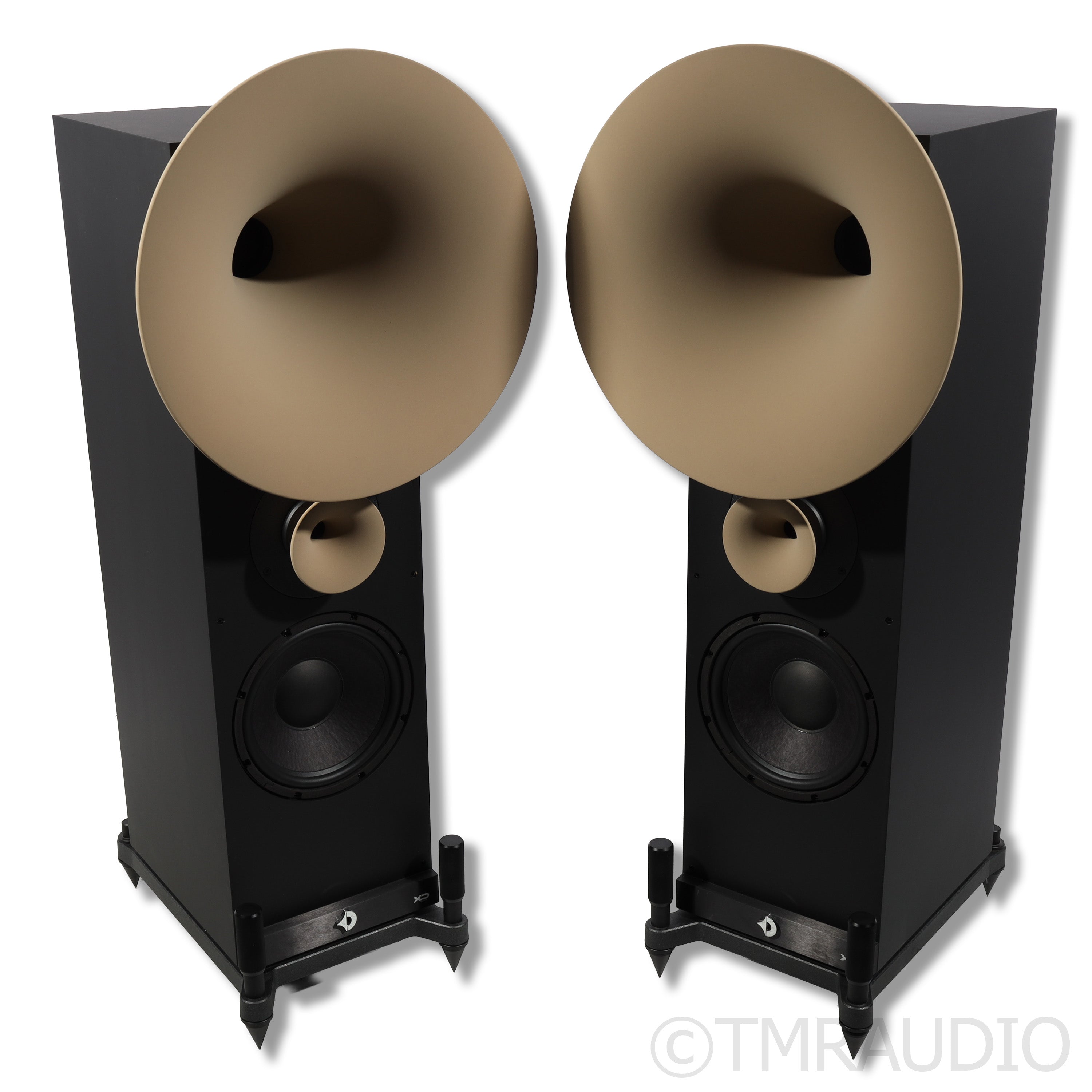 OSTEUROPÄISCHE AVANTGARDE Avantgarde Uno Fino XD Floorstanding Speakers — The Music Room