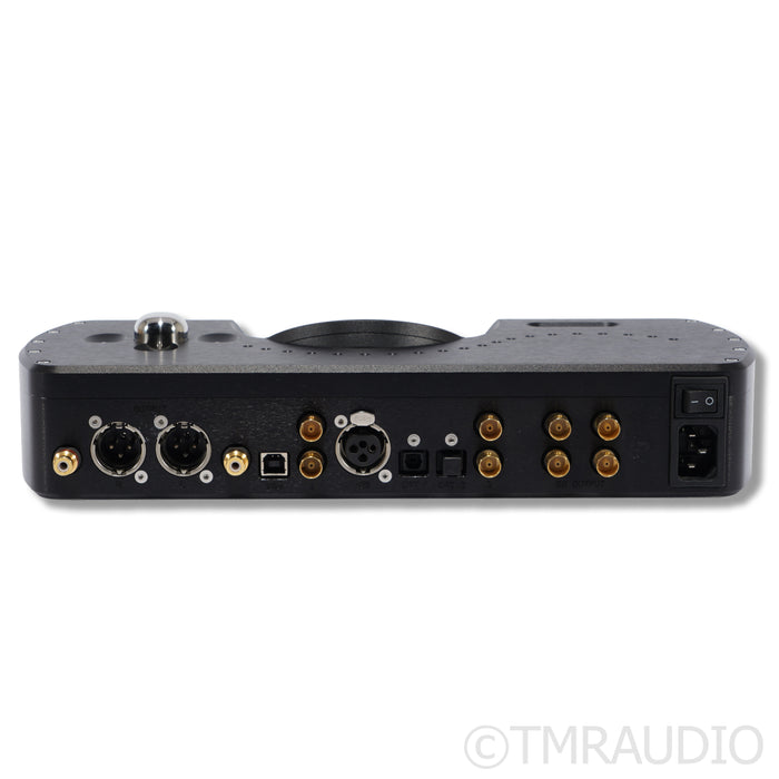 Chord Electronics DAVE Reference DAC / Preamplifier / Headphone Amplifier