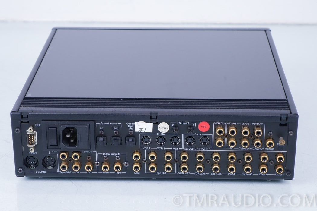 Meridian 562v Digital Processor / Multimedia Controller