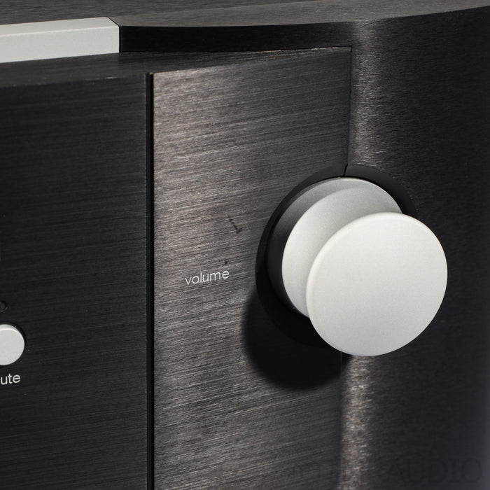Mark Levinson No. 585 Integrated Amplifier w/ Built-In DAC