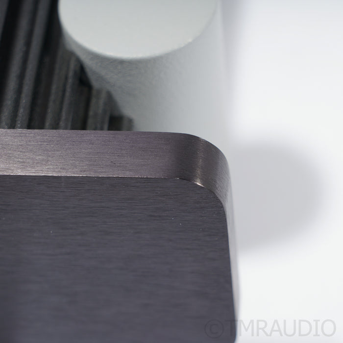 MOON by Simaudio P5.3 SE Preamplifier; MM/MC Phono Upgrade