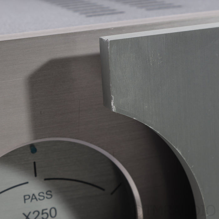 Pass Labs X250 Power Amplifier