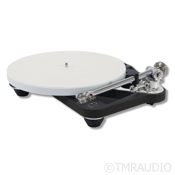 Rega Planar 10 Belt-Drive Turntable; Apheta 3 MC Cartridge