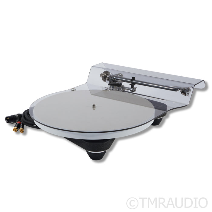 Rega Planar 10 Belt-Drive Turntable; Apheta 3 MC Cartridge