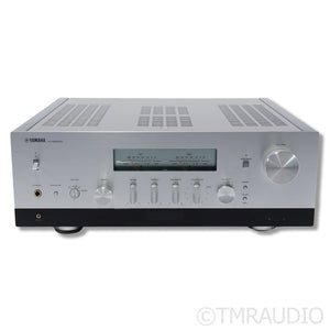 Yamaha RN2000A Receiver