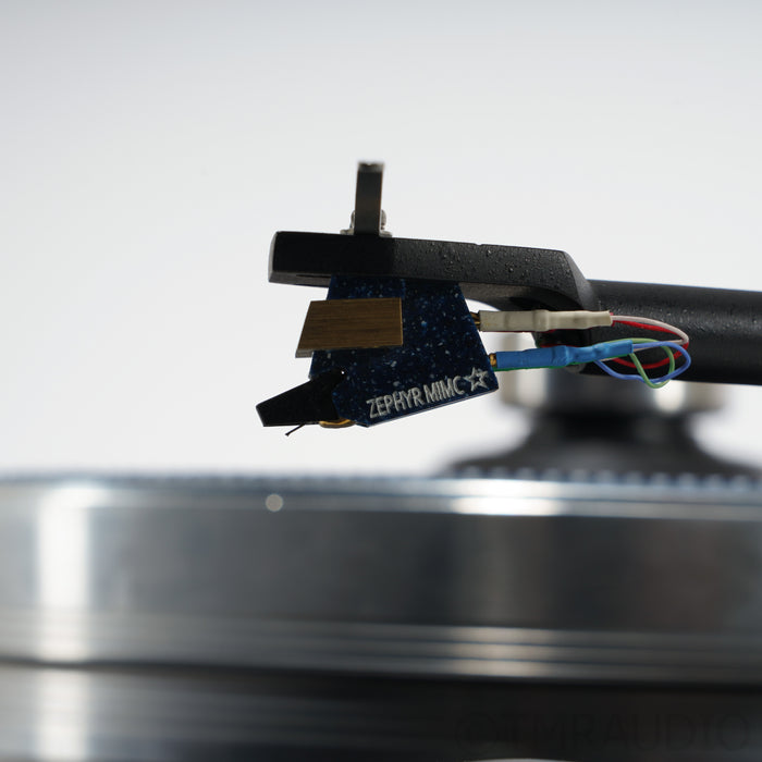 VPI Prime Turntable; JMW-10 Tonearm; Soundsmith Zephyr MIMC Cartridge; HW40 Feet