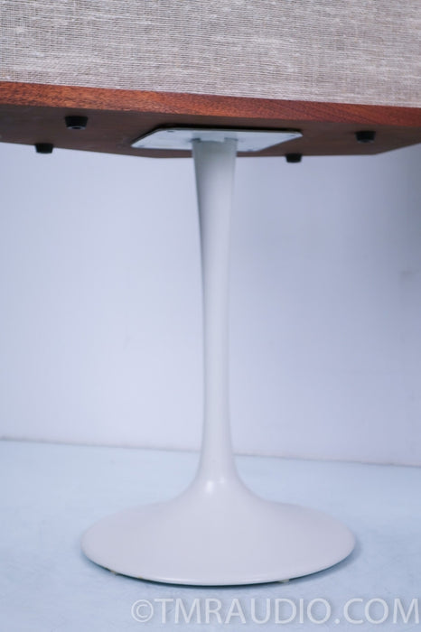 Bose 901 Series ii Vintage Speakers w/ Tulip Stands