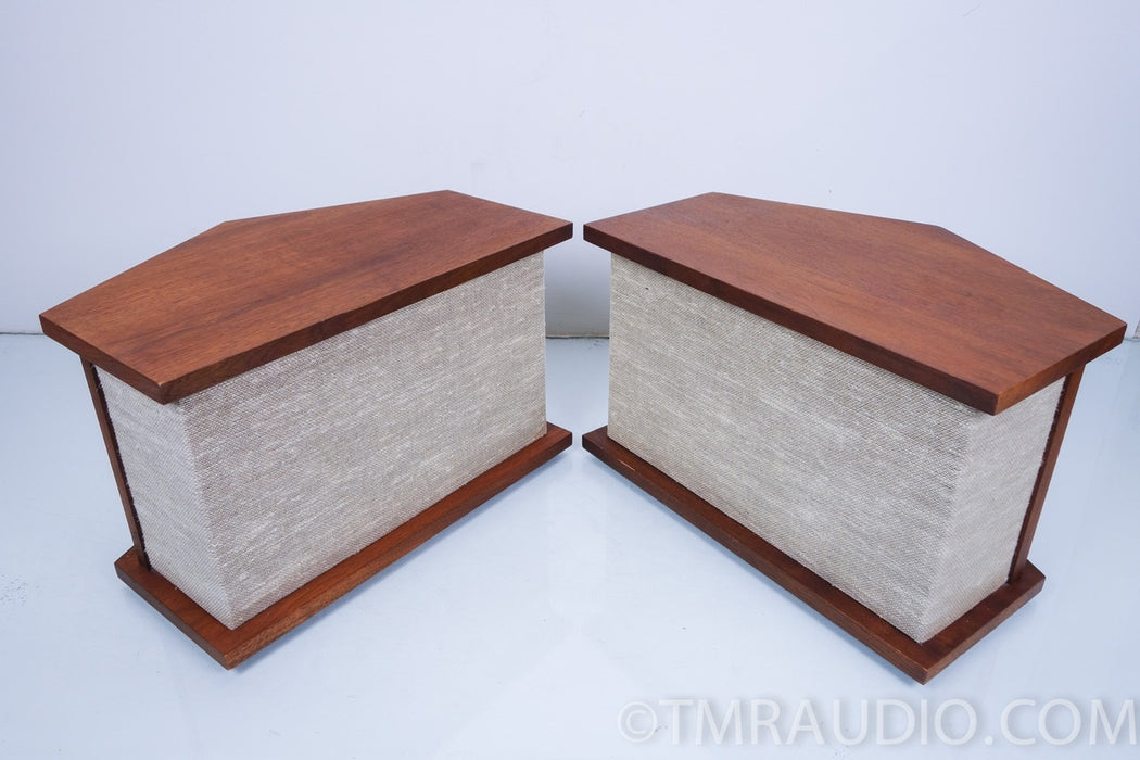 Bose 901 Series ii Vintage Speakers w/ Tulip Stands