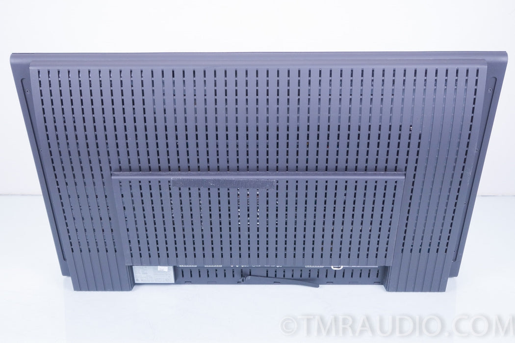 B&O Beovision 8-32 LCD TV