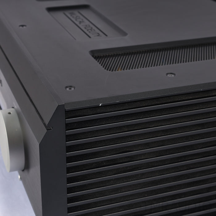 Musical Fidelity Nu-Vista 800 Hybrid Integrated Amplifier