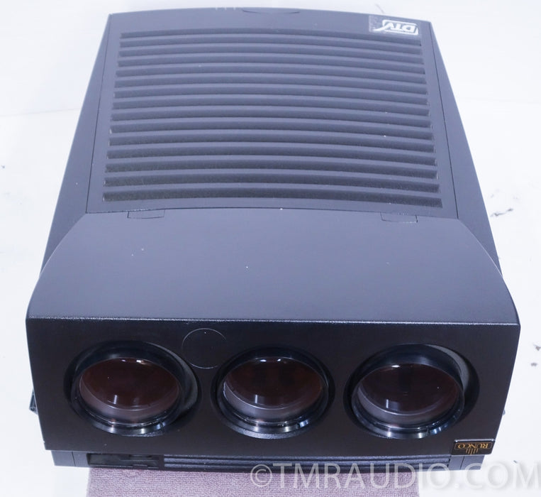 Runco DTV-991 Projector AS-IS
