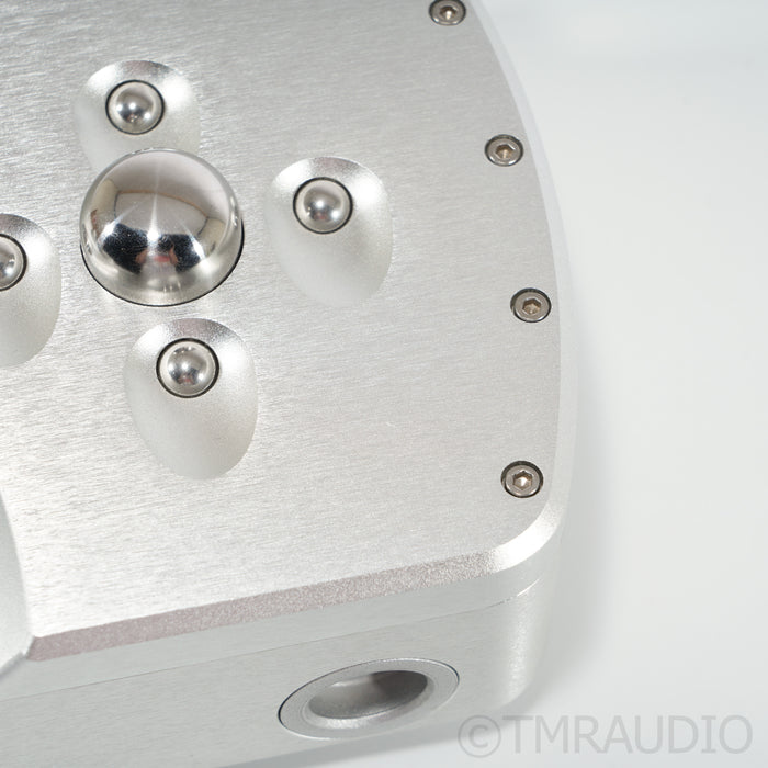 Chord Electronics DAVE Reference DAC / Preamplifier / Headphone Amplifier