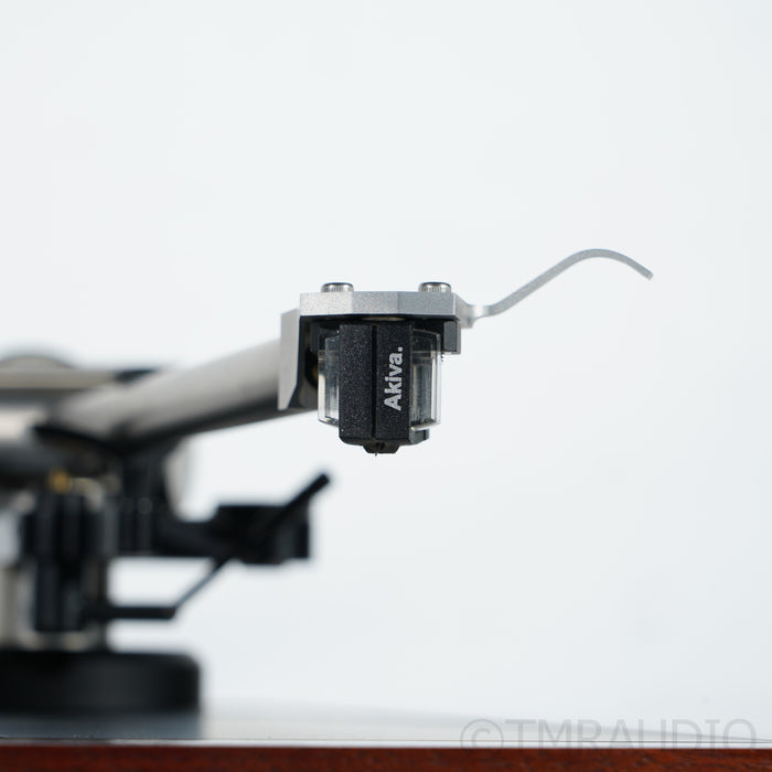 Linn Klimax LP12 Turntable; Ekos SE 9" Tonearm; Akiva MC Cartridge; Radikal PSU