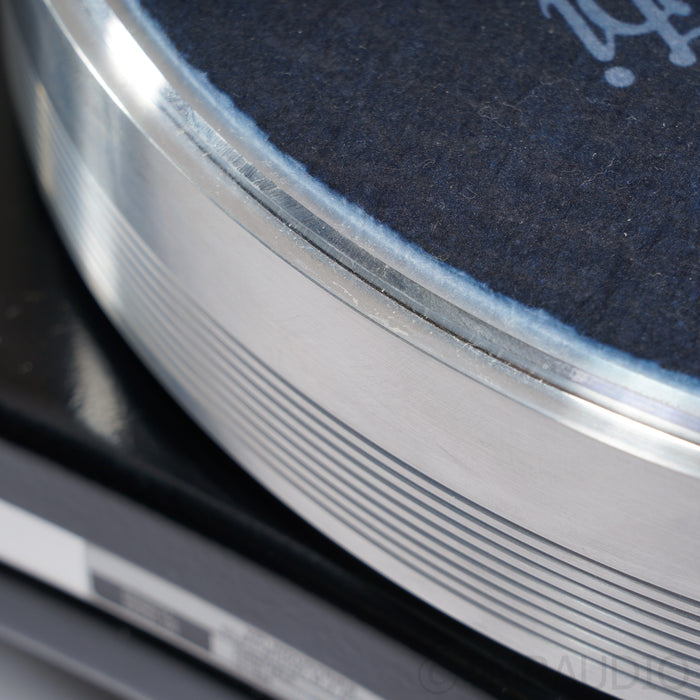 VPI Signature 21 Belt Drive Turntable; VPI Fatboy Gimbal 10"-3D