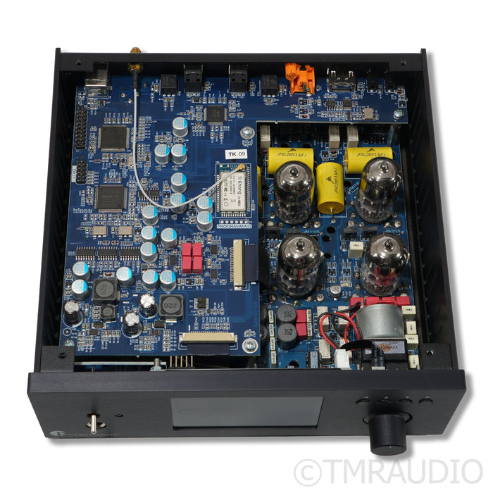 Pro-Ject Pre Box RS2 Digital Hybrid Preamplifier / Headphone Amplifier / DAC