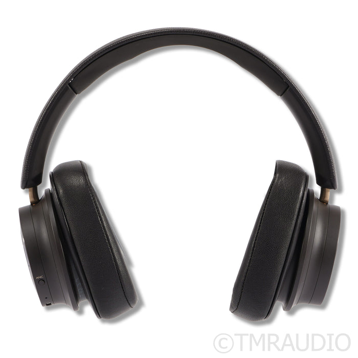DALI IO-12 Wireless Closed-Back Headphones