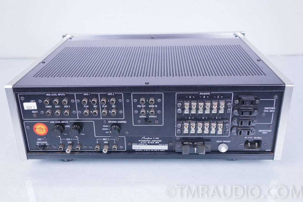 Accuphase E-202 Vintage Stereo Integrated Amplifier
