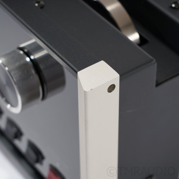 McIntosh MR88 AM / FM / XM / HD Tuner
