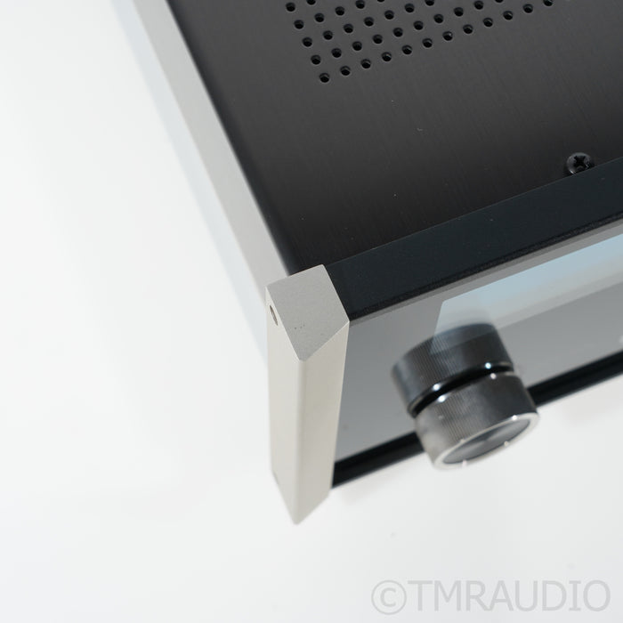 McIntosh D1100 Digital Preamplifier; Built-In DAC