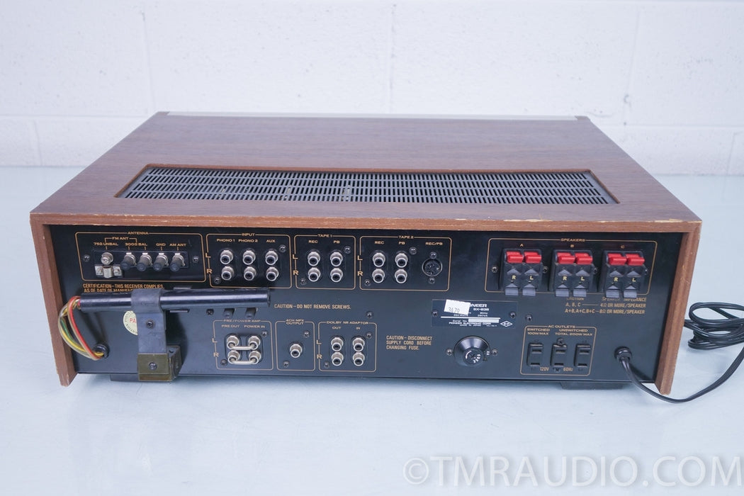 Pioneer SX-838 Vintage AM / FM Stereo Receiver