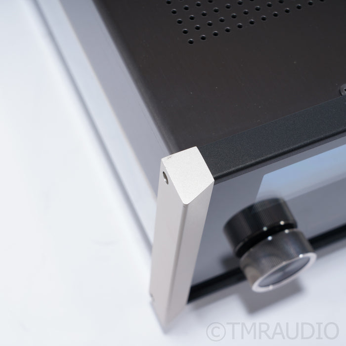 McIntosh D1100 Digital Preamplifier / DAC