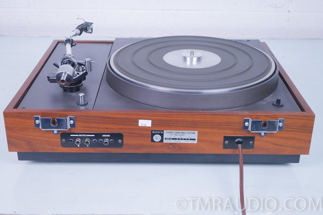 Sony 2251 Direct Drive Turntable w/ Shure VN35he Cart.