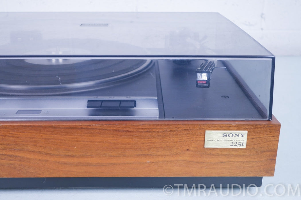 Sony 2251 Direct Drive Turntable w/ Shure VN35he Cart.