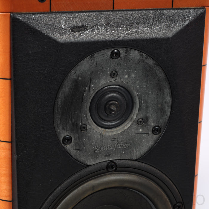 Sonus Faber Cremona Auditor M Bookshelf Speakers; Stands