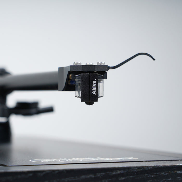 Linn Sondek LP12 Transciption Turntable; Linn Akiva MC Cartridge