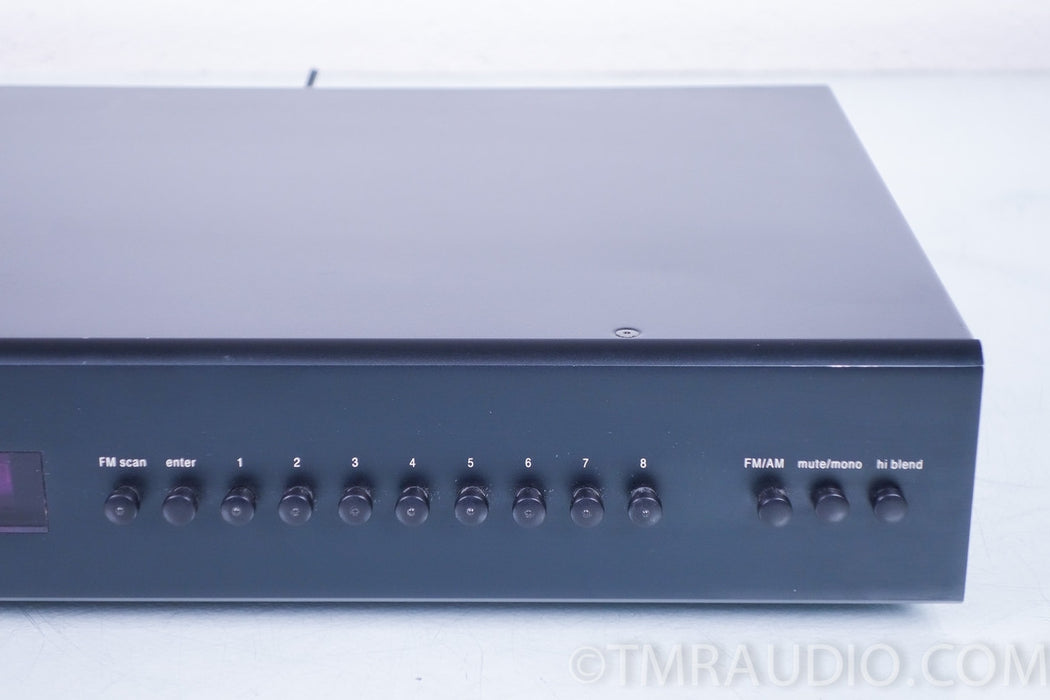 Adcom GFT-555 ii Digital AM / FM Tuner