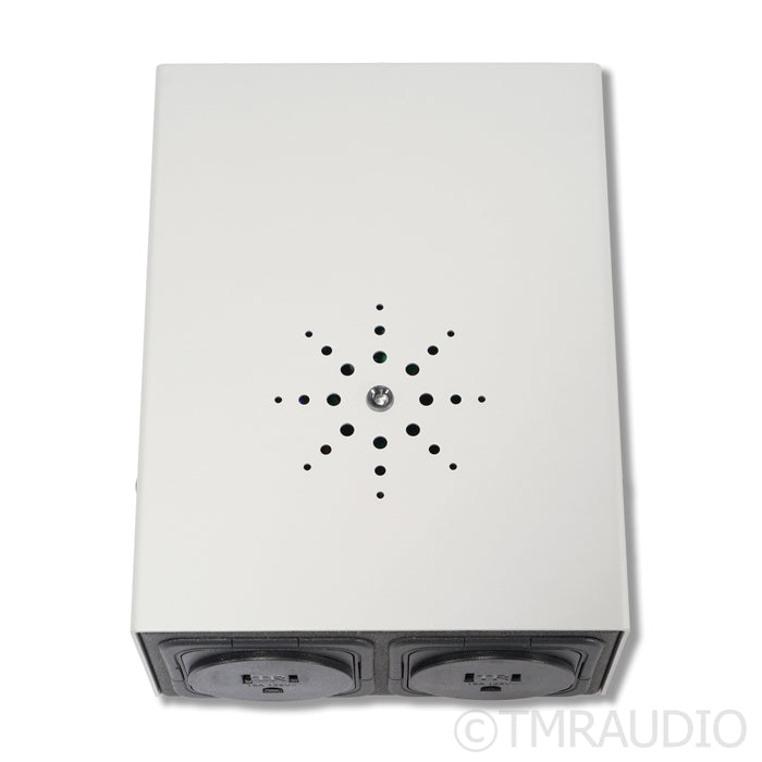 IsoTek EVO3 Mini Mira Power Conditioner (Open Box)