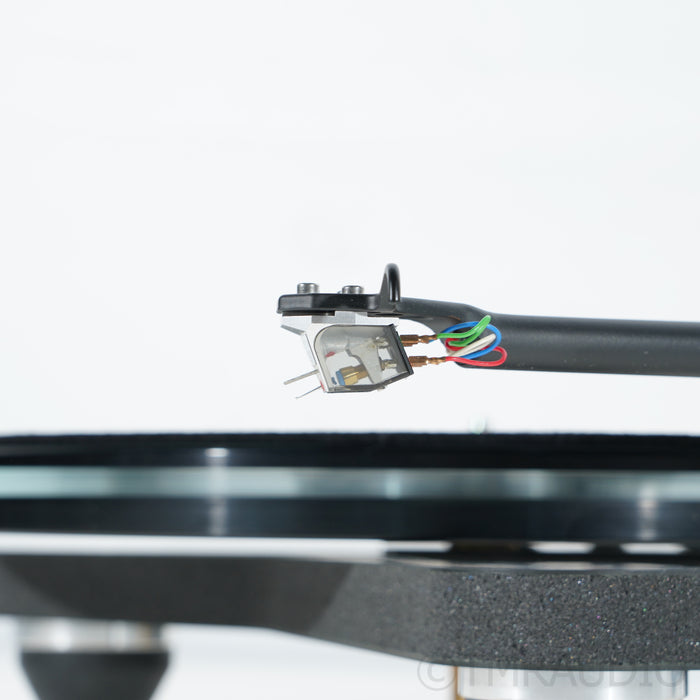 Rega Planar 8 Belt Drive Turntable; Apheta 3 MC Cartridge