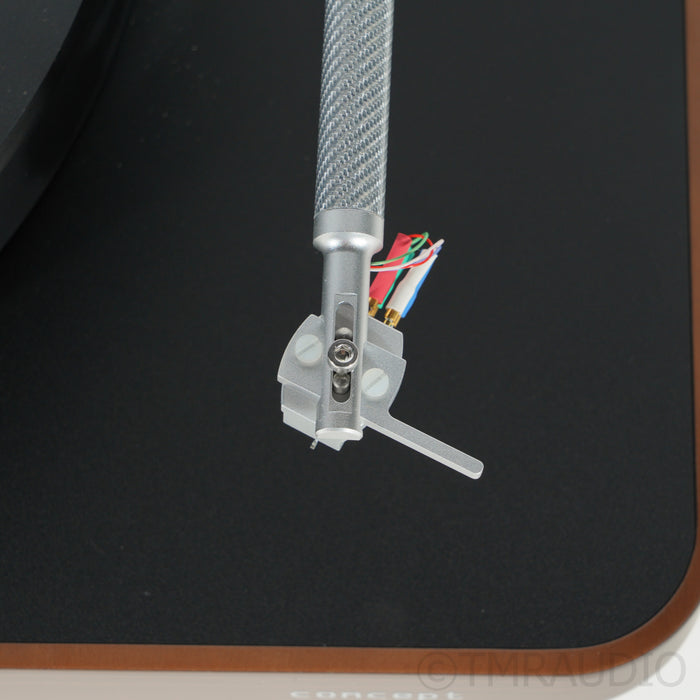 Clearaudio Concept Wood AiR Turntable; Concept V2 MM Cartridge (Open Box)