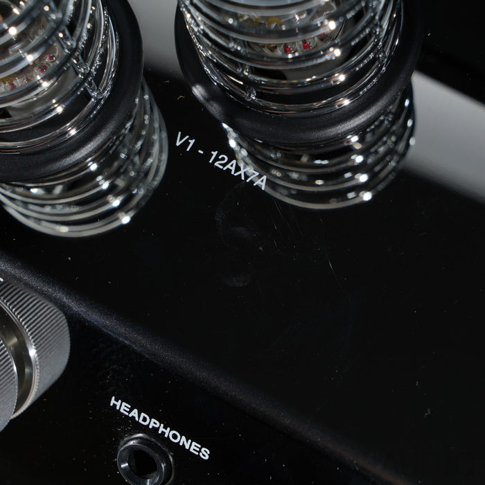 McIntosh C8 Tube Preamplifier; MM/MC Phono