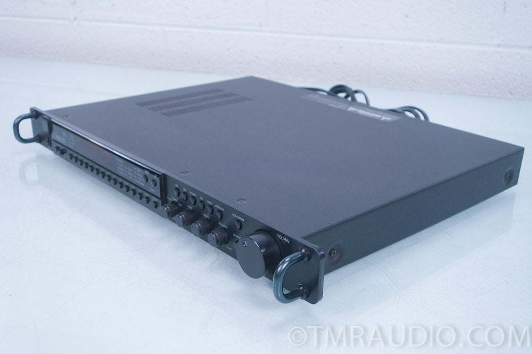 CARVER CT-6 PREAMPLIFIER CONTROL AMPLIFIER AM / FM TUNER SONIC HOLOGRAPHY