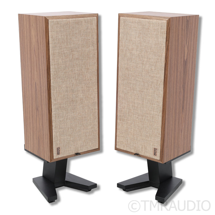 PSB Speakers Passif 50 Bookshelf Speakers; Stands